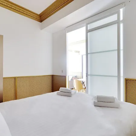 Pick A Flat's In Champs Elysees - Rue Du Colisee Parijs