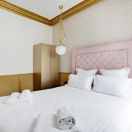 Pick A Flat's In Champs Elysees - Rue Du Colisee Parijs