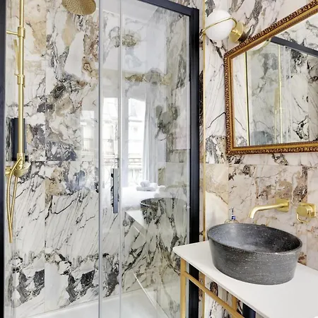 Pick A Flat's In Champs Elysees - Rue Du Colisee 아파트 *