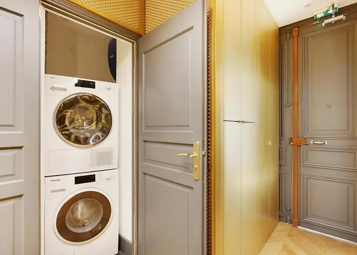 Pick A Flat's In Champs Elysees - Rue Du Colisee Paris