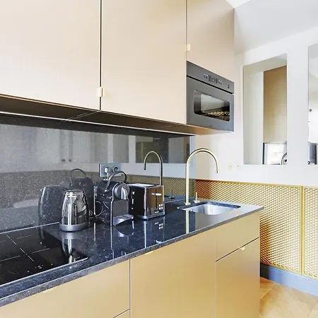 Pick A Flat's In Champs Elysees - Rue Du Colisee * Paris