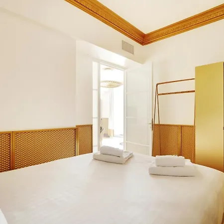 Pick A Flat's In Champs Elysees - Rue Du Colisee Paris