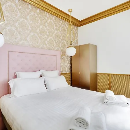 Pick A Flat's In Champs Elysees - Rue Du Colisee Paris